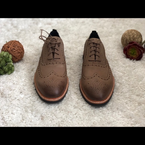 New Cole Haan shoes - leather - size 8.5 - brown main image 5